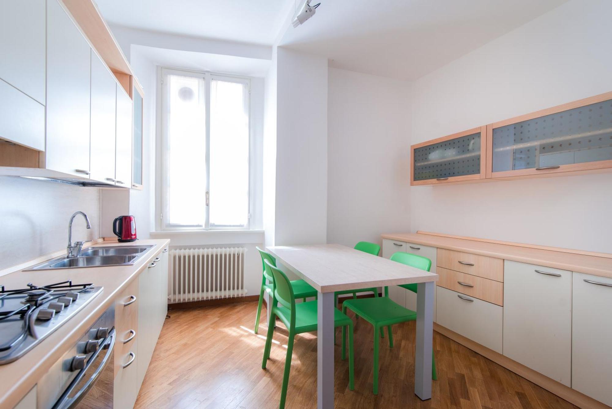 Center Home - The House Of Travelers Como Exteriör bild